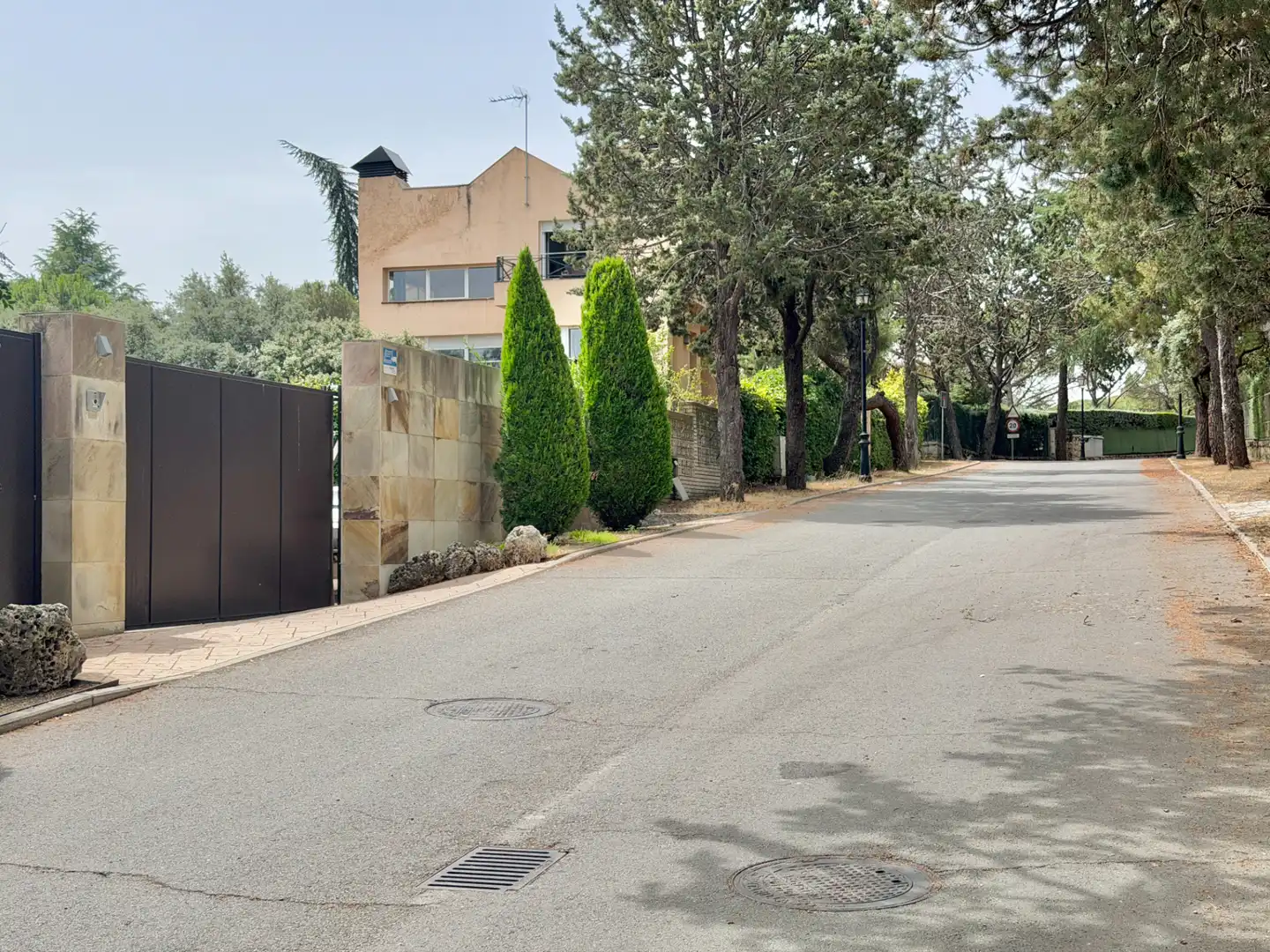 Vista exterior de Casa o chalet en venta en Galapagar con Aire acondicionado, Calefacción y Jardín privado