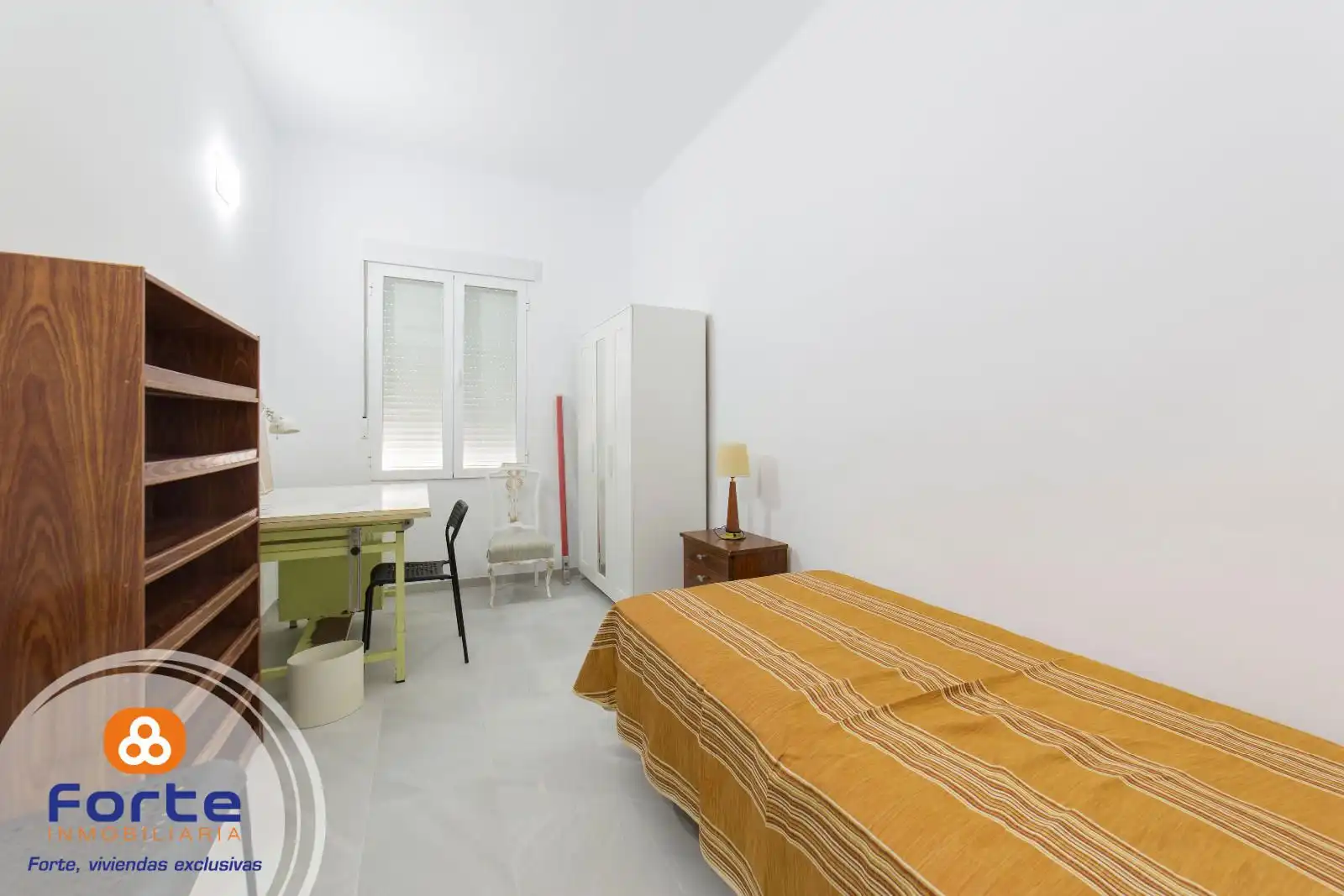 Dormitori de Casa adosada en venda en Córdoba amb Aire condicionat, Calefacció i Traster