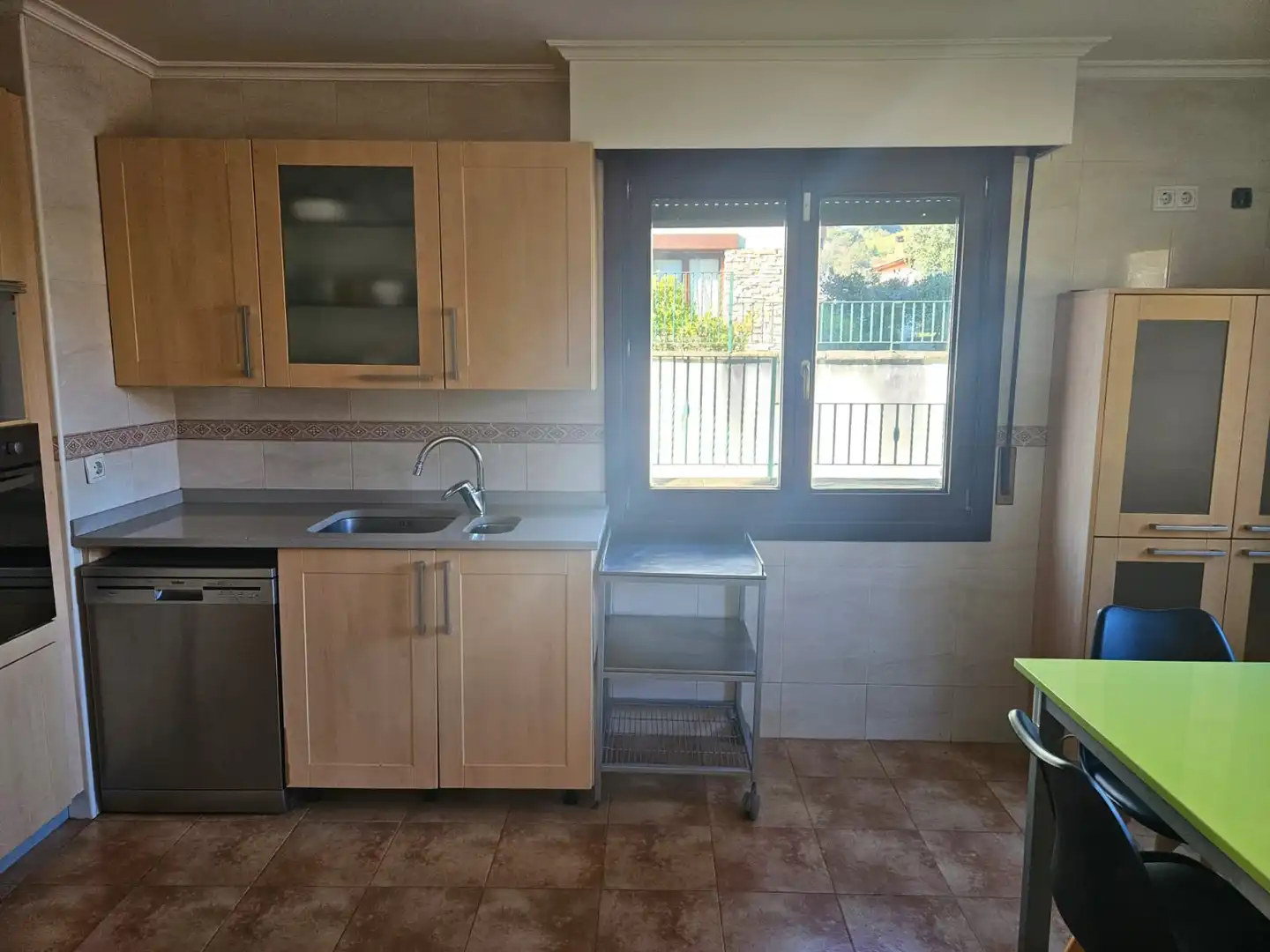 Küche von Einfamilien-Reihenhaus zum Verkauf in Aia mit Heizung, Privatgarten und Terrasse