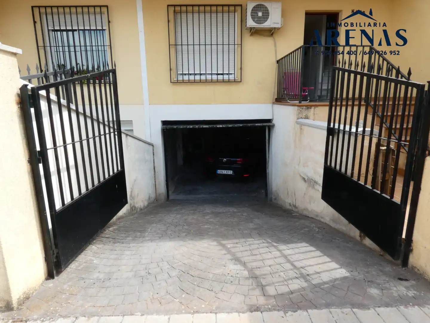 Parking of Houses for sale in Cijuela