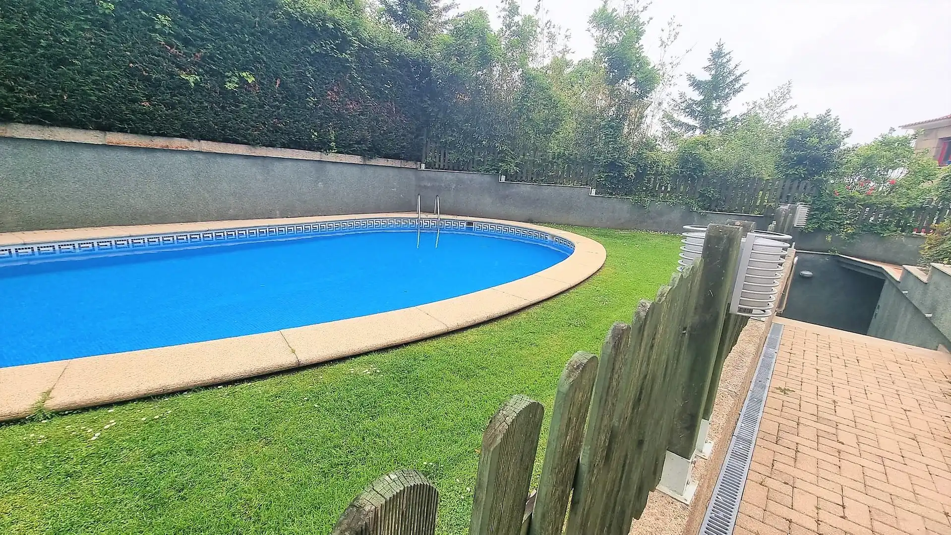 Piscina de Àtic de lloguer en Sanxenxo amb Jardí privat, Terrassa i Piscina