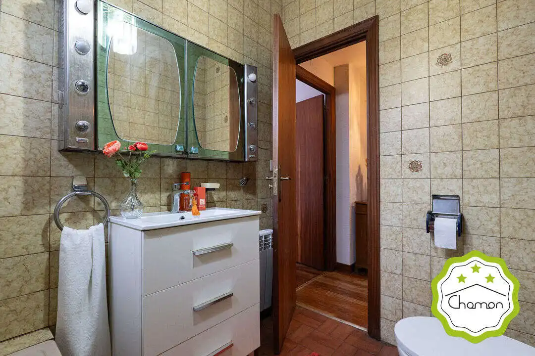 Baño de Piso en venta en Bilbao  con Calefacción y Balcón