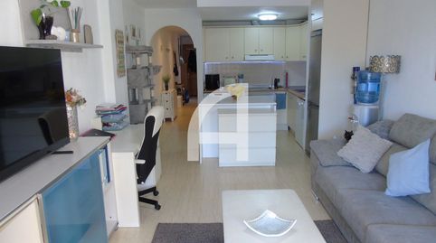 Foto 4 de Piso en venta en Los Pacos, Fuengirola