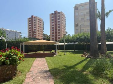 Pis amb piscina en venda a Calle Apóstol Santiago