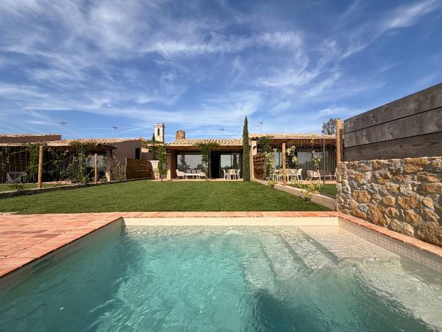 Casa-chalet en Alquiler en Carrer del Raval en Cruïlles, Monells I Sant Sadurní de L'Heura
