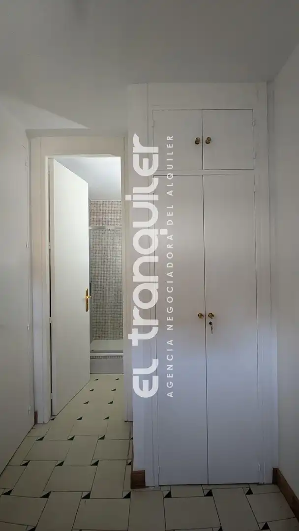 Badezimmer von Wohnung zum Verkauf in Madrid mit Klimaanlage, Parkett und Terrasse