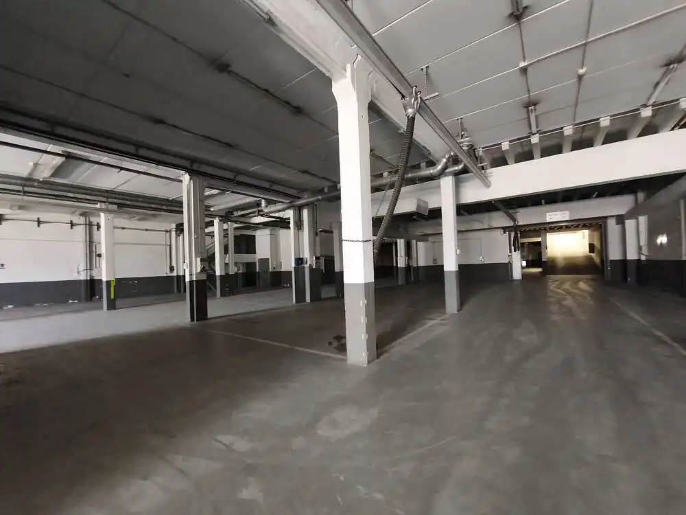 Industrial building to rent in Almeda - El Corte Inglés, imagen 8