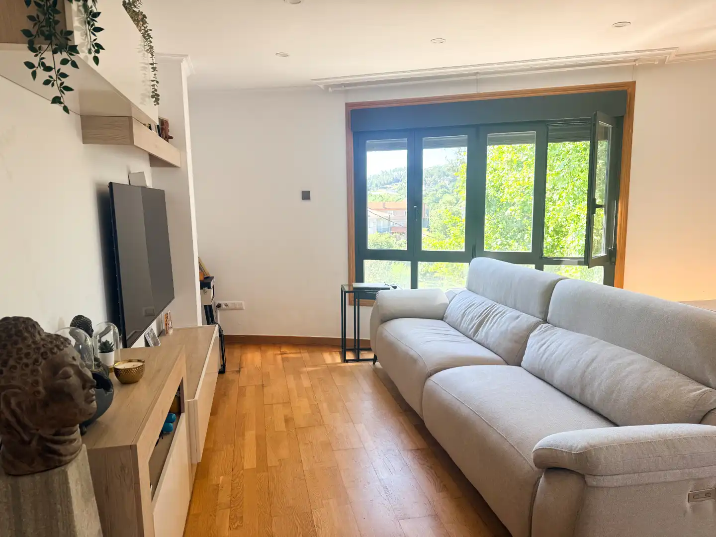 Sala de estar de Piso en venta en Vilagarcía de Arousa con Calefacción, Parquet y Terraza