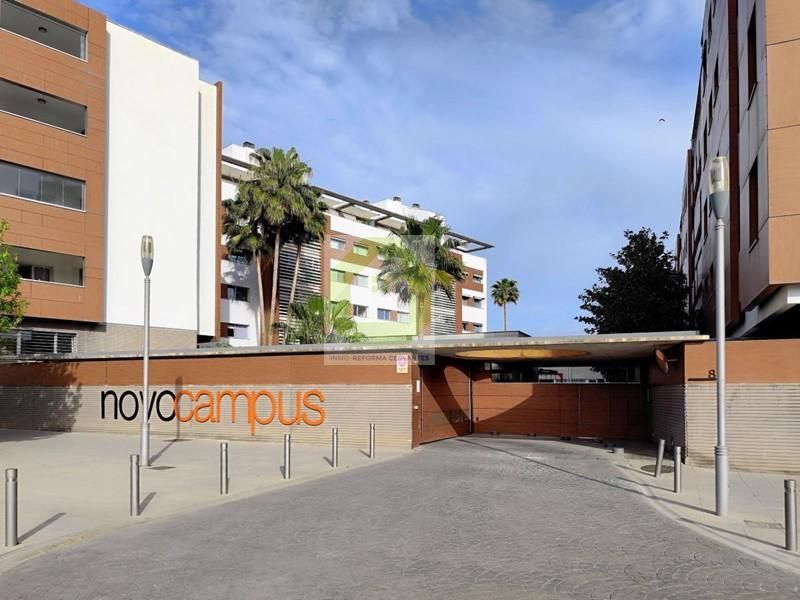 Exterior view of Flat for sale in  Granada Capital  with Community pool