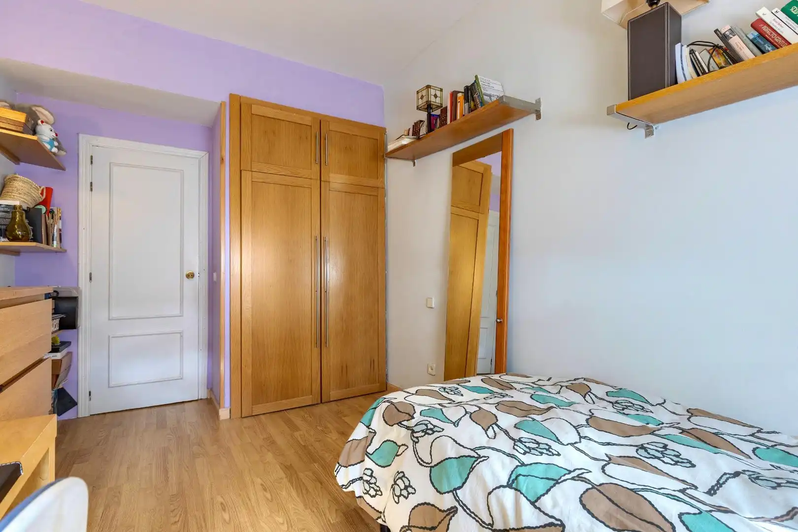 Schlafzimmer von Einfamilien-Reihenhaus zum Verkauf in San Lorenzo de El Escorial mit Heizung, Privatgarten und Abstellraum