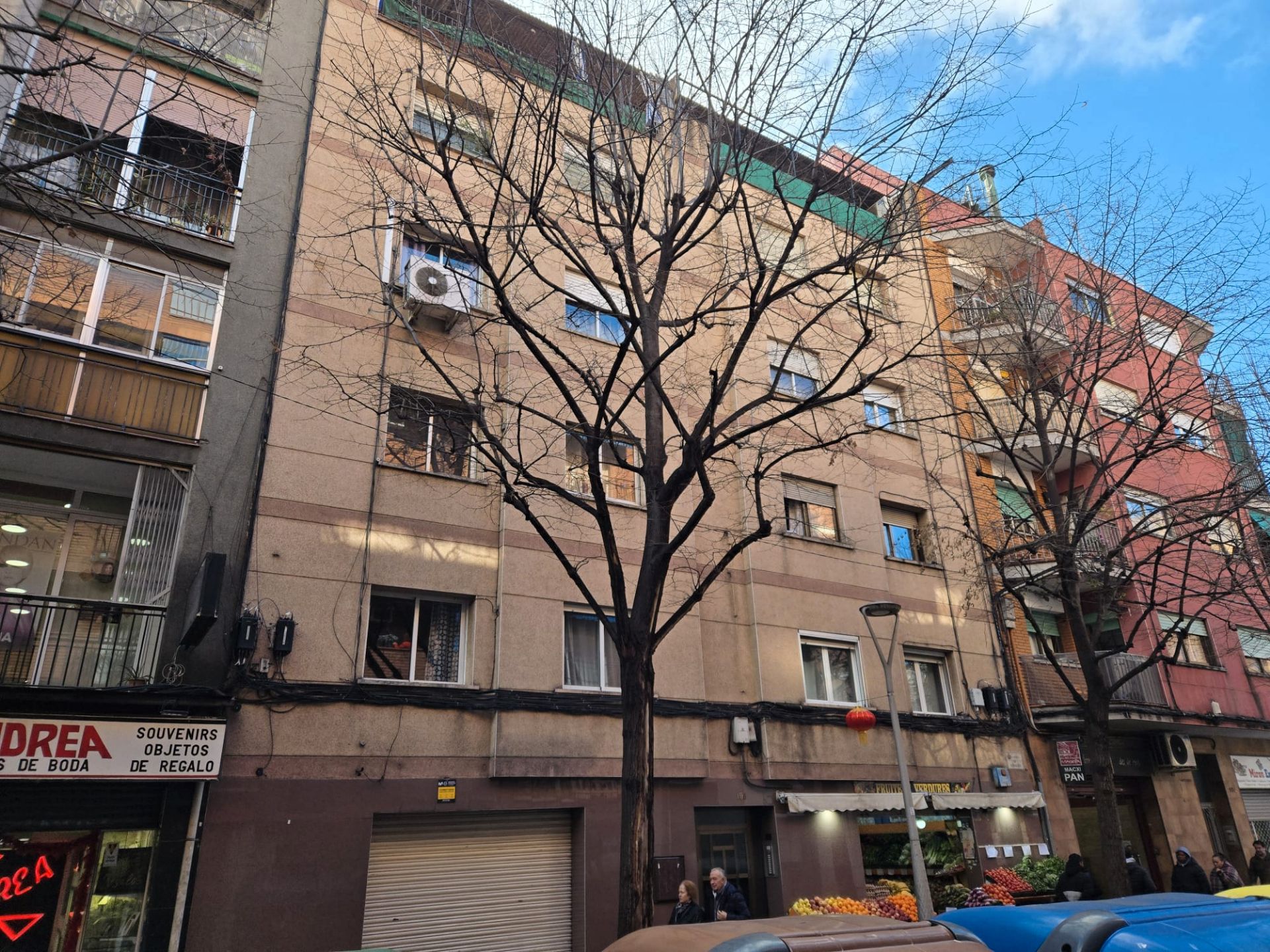 Exterior view of Flat for sale in Santa Coloma de Gramenet