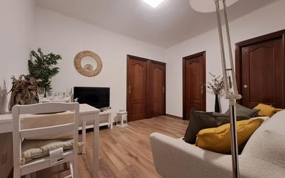 Living room of Flat for sale in L'Hospitalet de Llobregat