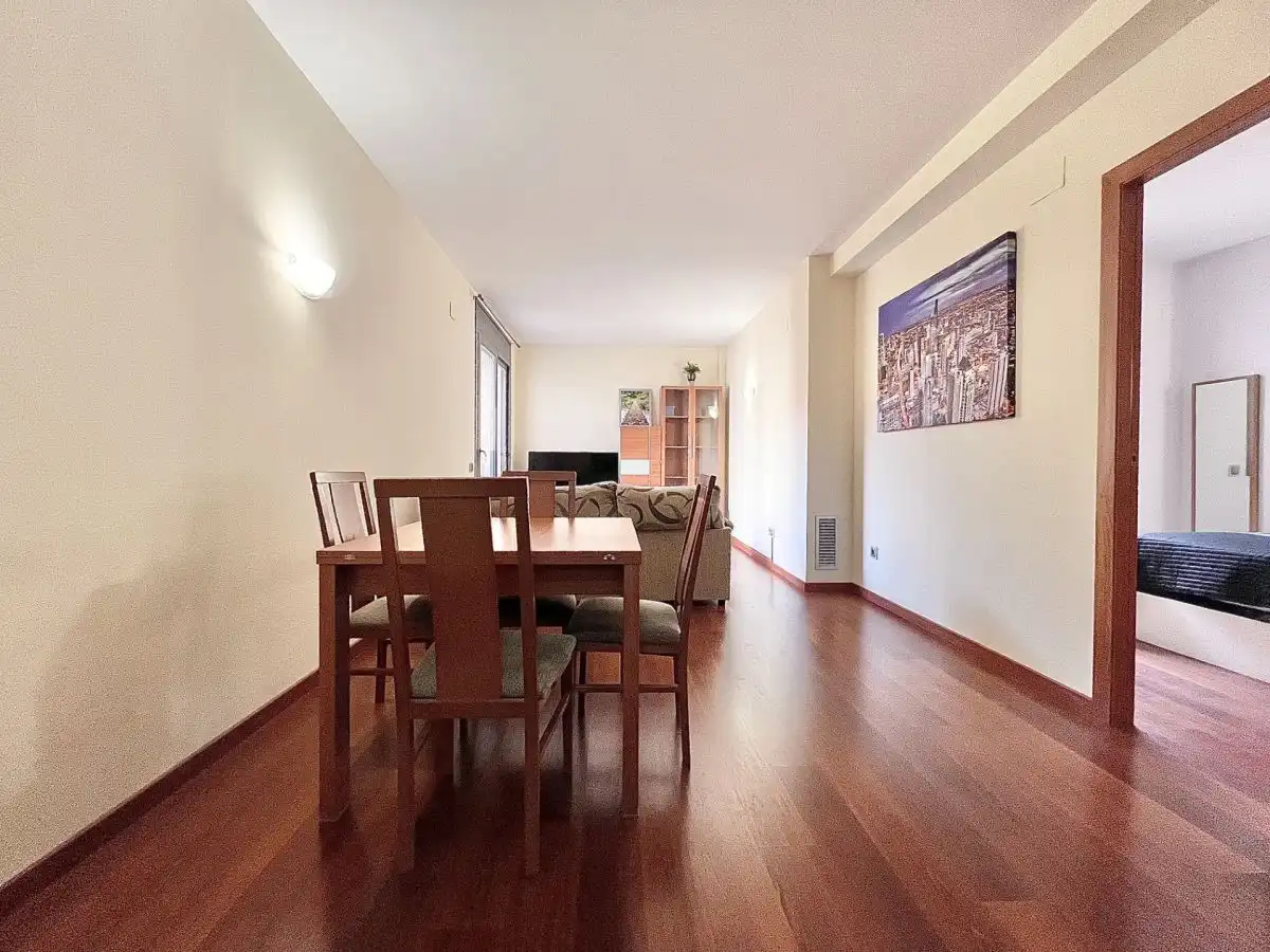 Comedor de Piso de alquiler en Terrassa con Aire acondicionado y Balcón