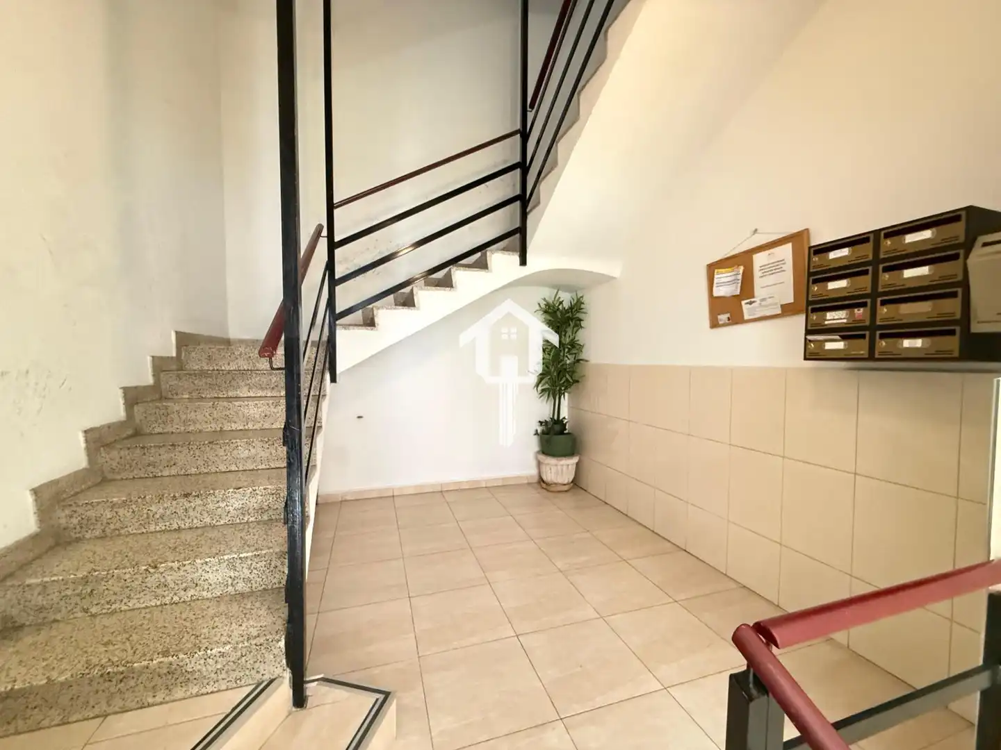 Apartamento en venta en Calle MAESTRO ALONSO, Altozano - Conde Lumiares