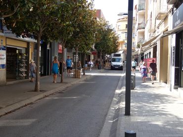 Business premises to rent in Centre