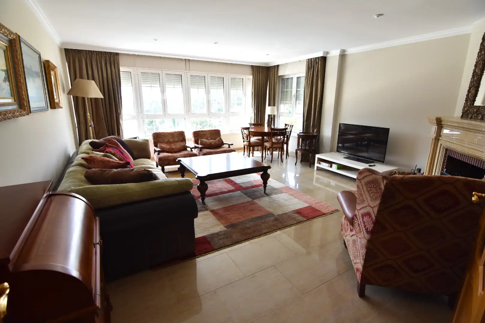 Sala de estar de Casa o chalet en venta en Bergondo con Calefacción, Jardín privado y Parquet