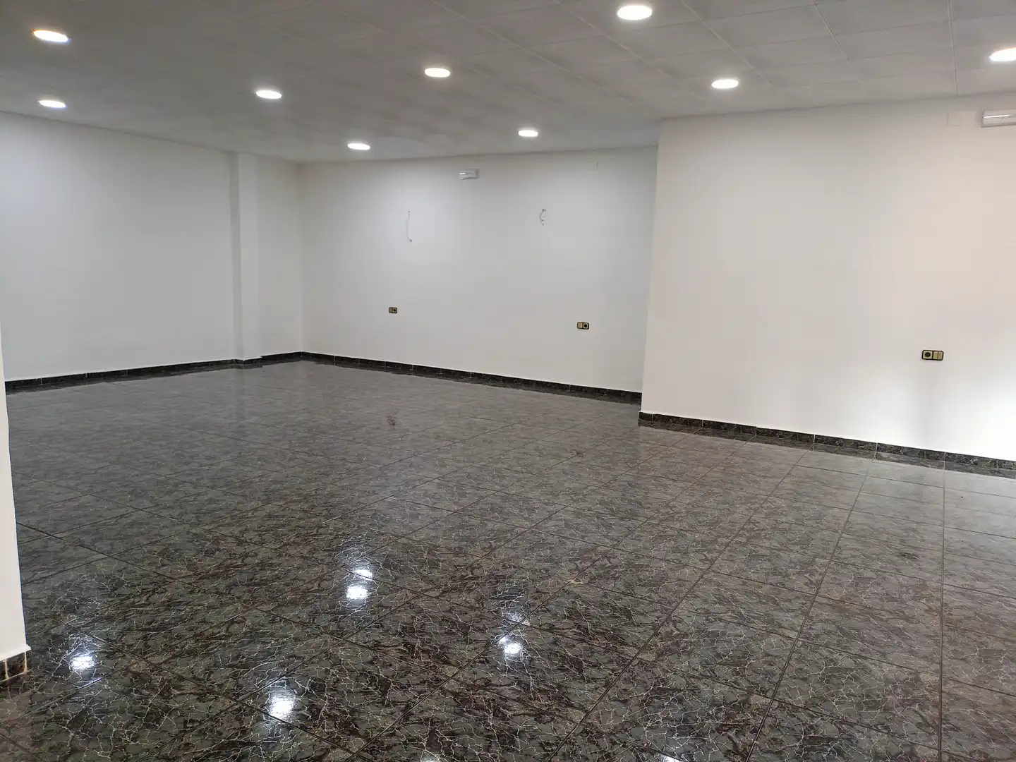 Local de lloguer a Les Arenes - La Grípia Can Montllor, Nord-est