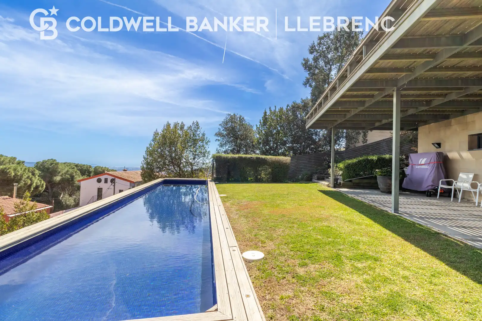 Piscina de Casa o chalet en venta en Barcelona con Aire acondicionado, Calefacción y Jardín privado