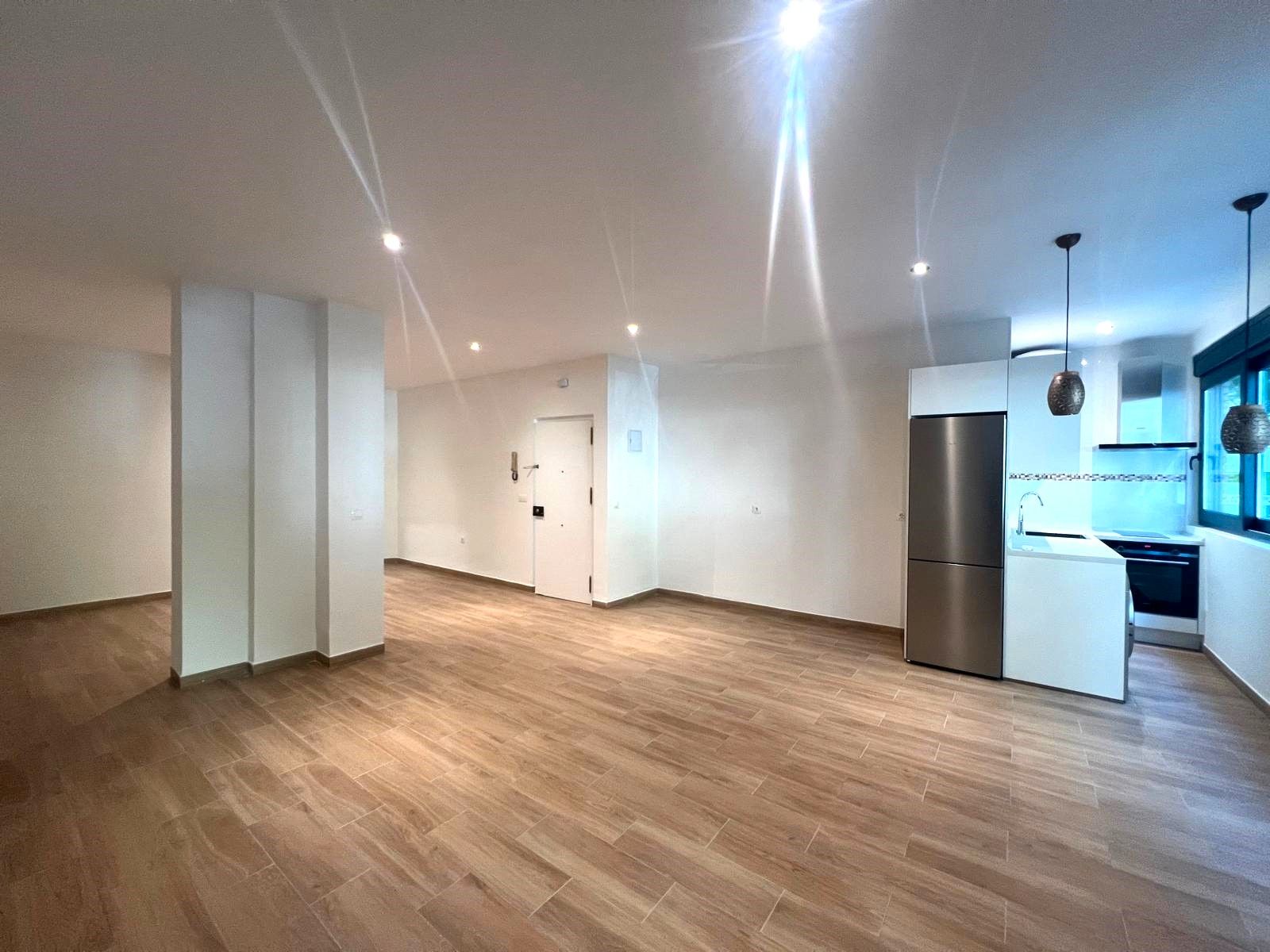 Apartment to rent in Málaga Capital  with Air Conditioner, Oven and Washing machine