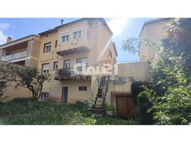 Casa-chalet en Venta en Berga