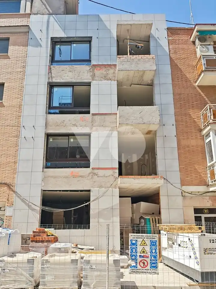 Vista exterior de Apartamento en venta en Madrid con Calefacción y Trastero