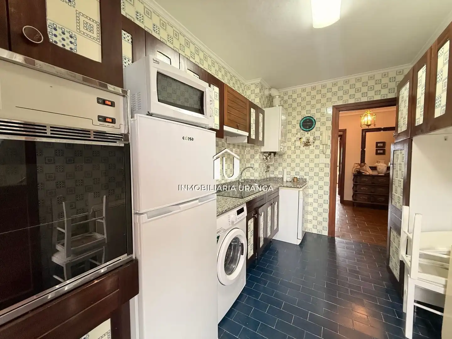 Cocina de Piso en venta en Laredo con Calefacción, Terraza y Trastero