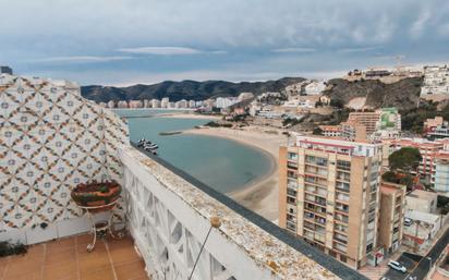 Schlafzimmer von Dachboden zum verkauf in Cullera mit Klimaanlage, Terrasse und Möbliert