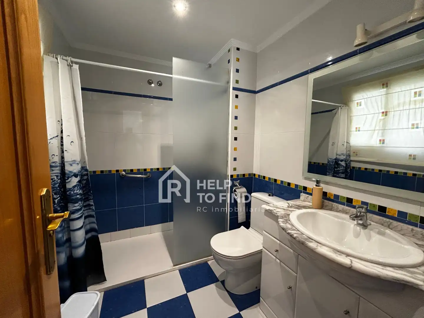 Bathroom of Flat for sale in Gandia  with Air Conditioner, Heating and Furnished