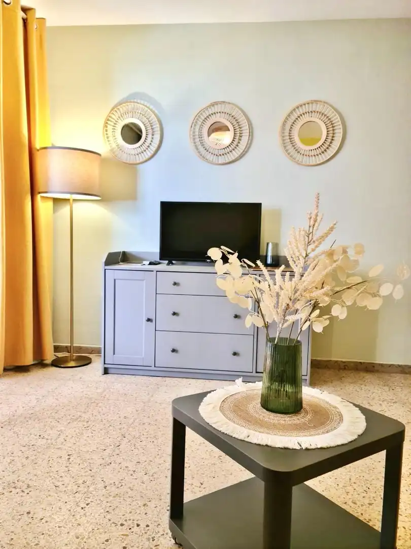 Habitación de Apartamento en venta en Salou con Aire acondicionado, Amueblado y Balcón