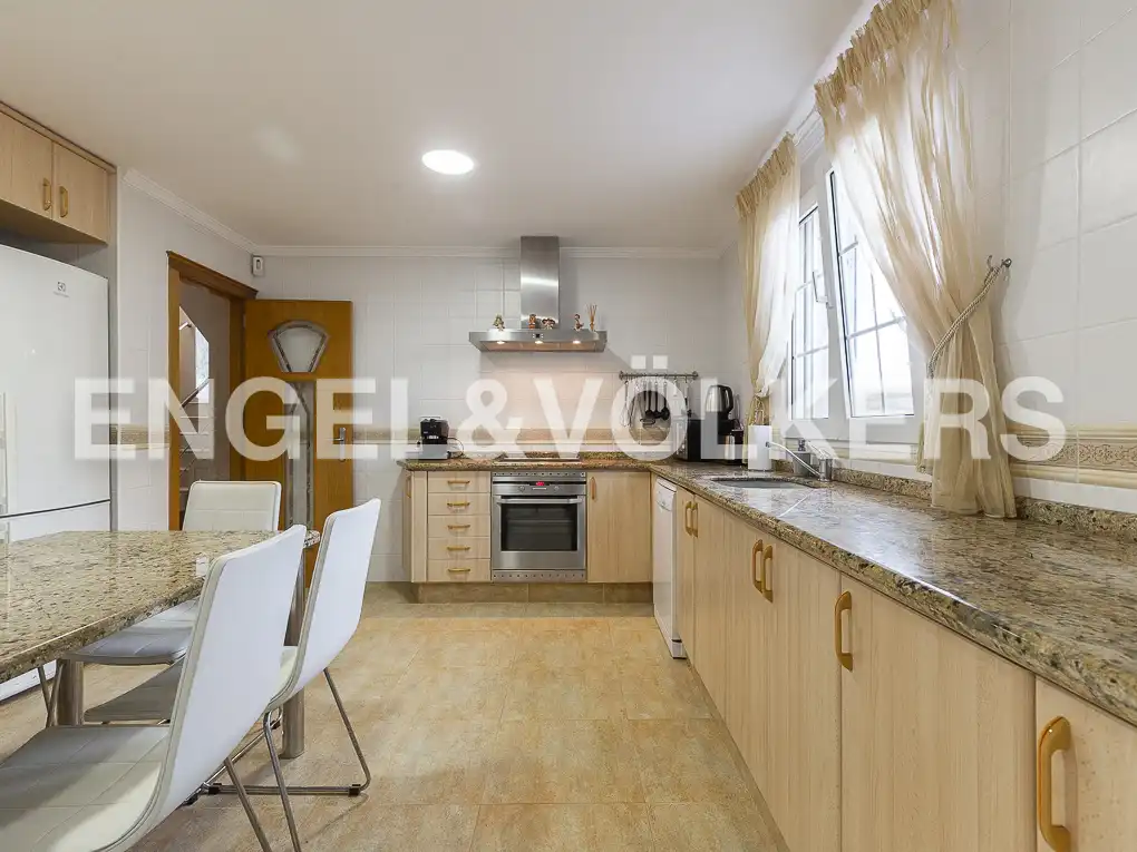 Kitchen of Houses for sale in Cullera  with Air Conditioner, Heating and Private garden
