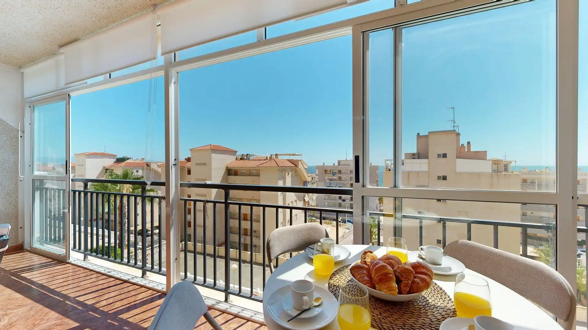 Appartement compact avec terrasse à louer à Calle MALAGA 13