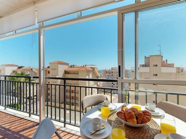 Mini appartamento con balcone in affitto a Calle MALAGA 13