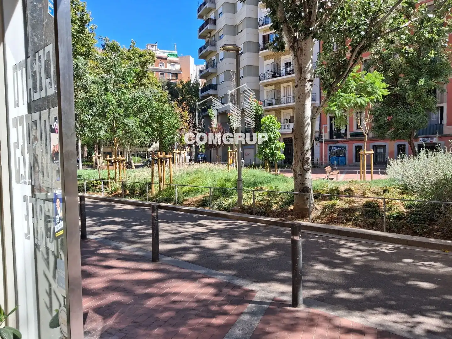 Außenansicht von Geschaftsraum zur ubertragung in Barcelona mit Möbliert und Internet