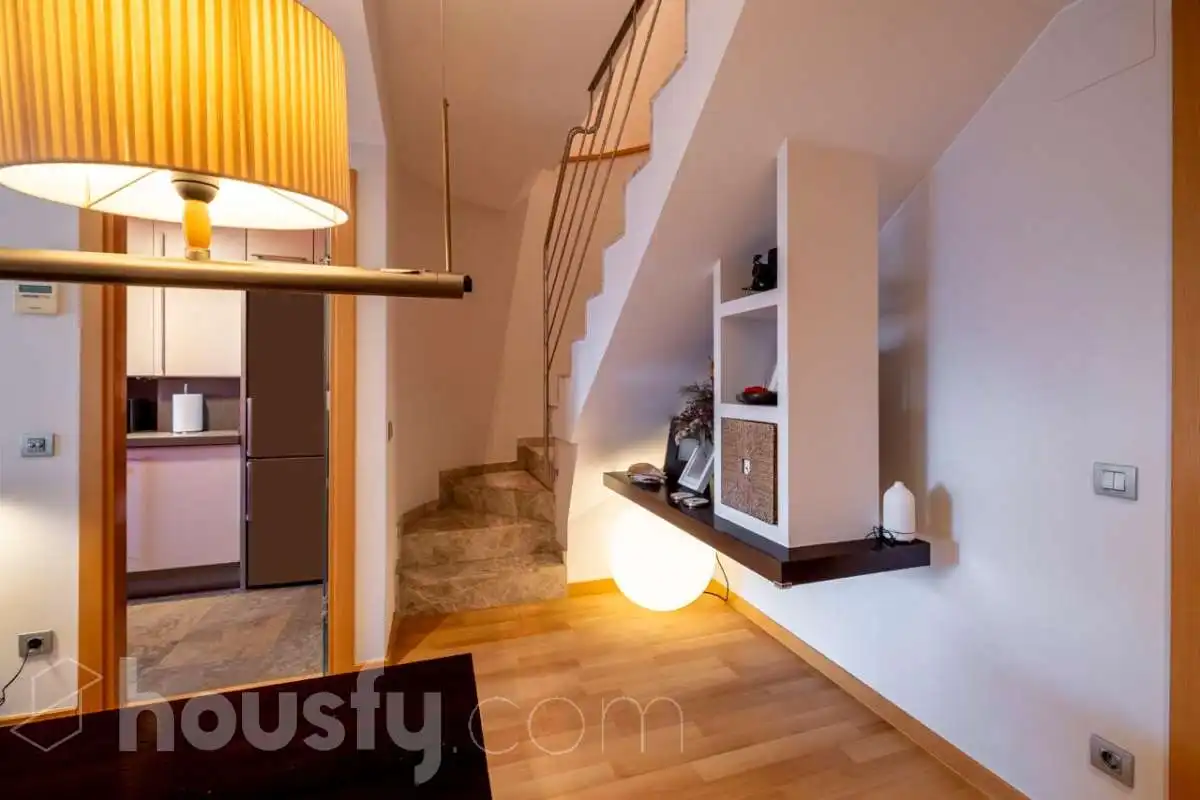 Appartamento con terrazza in vendita a Carrer del Doctor Fleming ., imagen 4