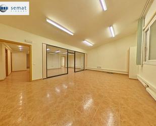 Premises to rent in Tàrrega  with Air Conditioner