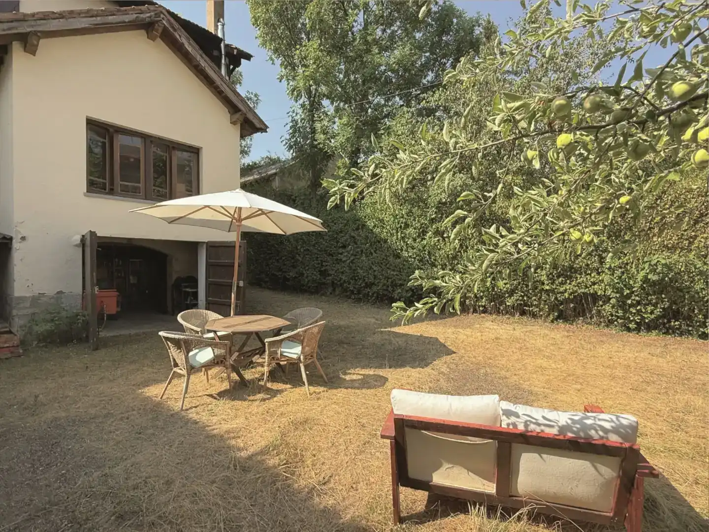 Terrasse von Country house zur Miete in Alp mit Privatgarten, Parkett und Möbliert
