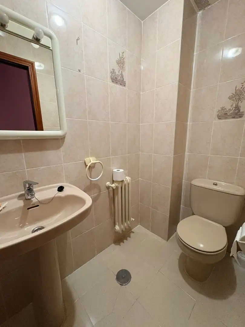 Baño de Piso en venta en Manzanares con Aire acondicionado, Calefacción y Terraza