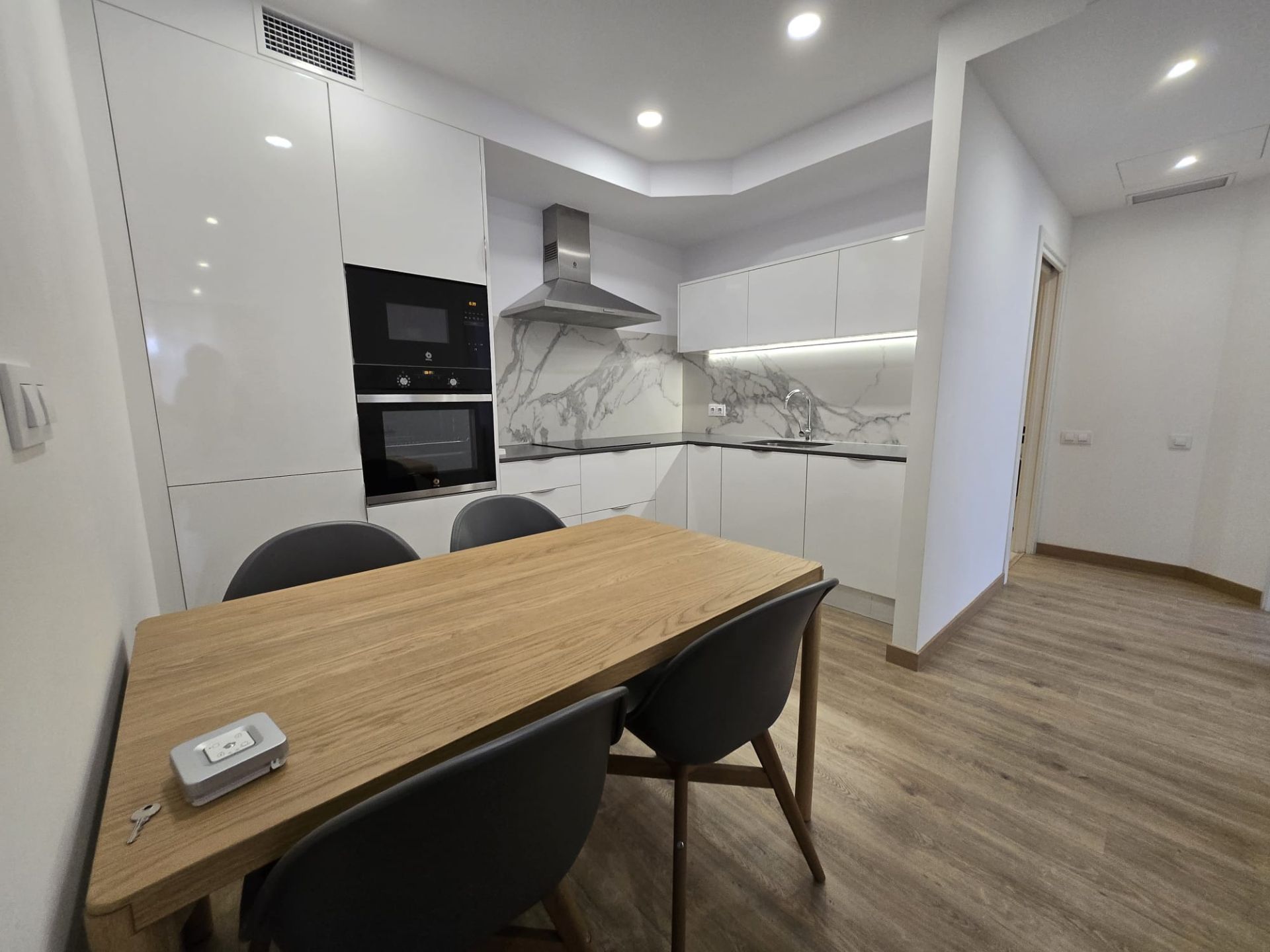 Kitchen of Flat for sale in  Barcelona Capital  with Air Conditioner, Parquet flooring and Terrace