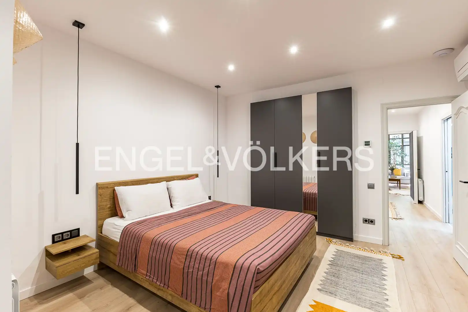 Bedroom of Flat for rent in Barcelona  with Air Conditioner, Heating and Private garden