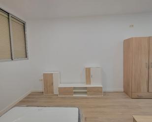 Bedroom of Study to rent in San Sebastián de los Reyes  with Air Conditioner, Heating and Parquet flooring