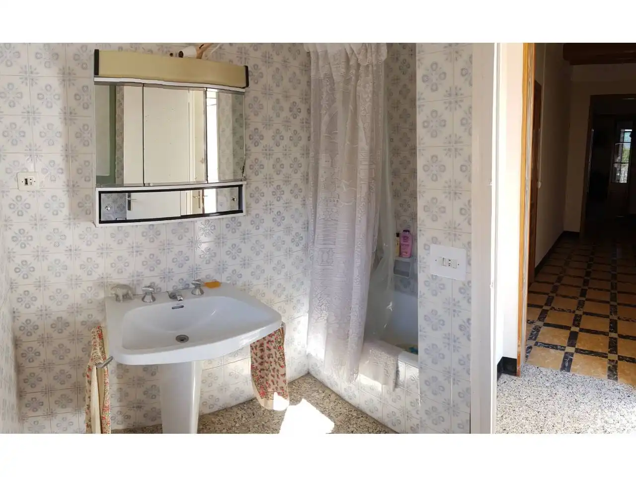 Baño de Casa o chalet en venta en Sant Llorenç d'Hortons con Aire acondicionado, Calefacción y Jardín privado
