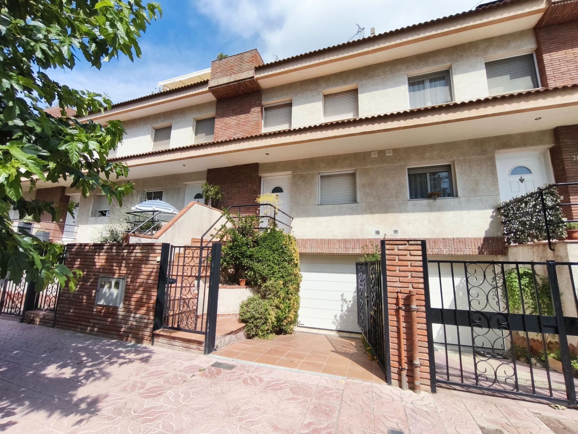 Casa adosada en venda a Carrer del Mestre Enric Subirós, 2, Mollerussa