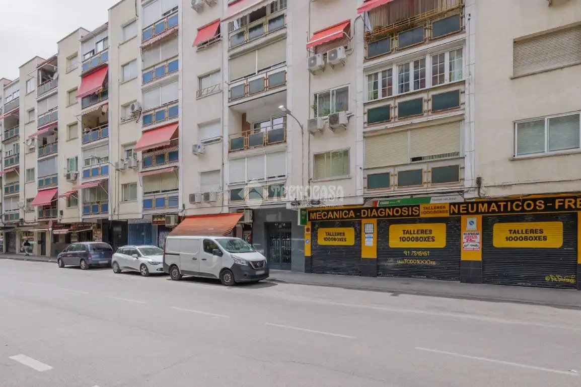 Vista exterior de Pis en venda en Madrid amb Aire condicionat i Calefacció