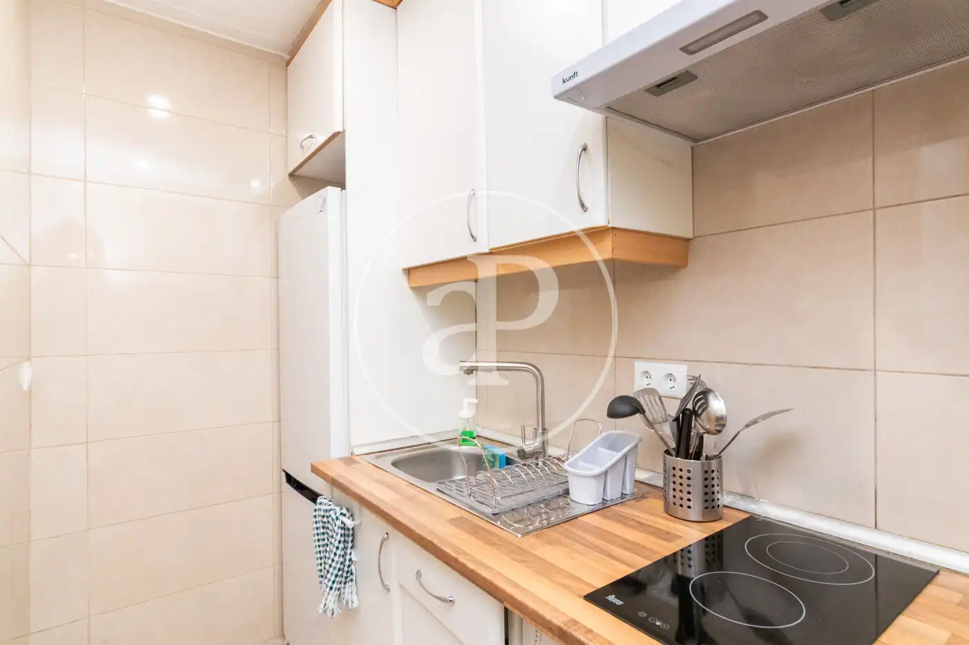 Kitchen of Flat for rent in Madrid  with Air Conditioner, Heating and Furnished