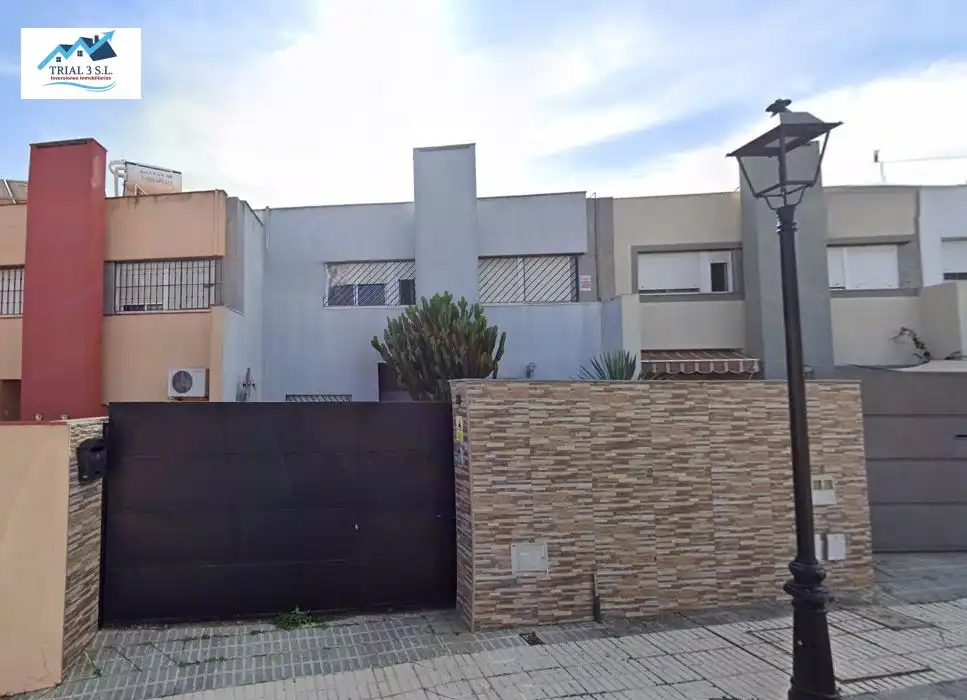 Adosado en venta en Calle RAYA REAL