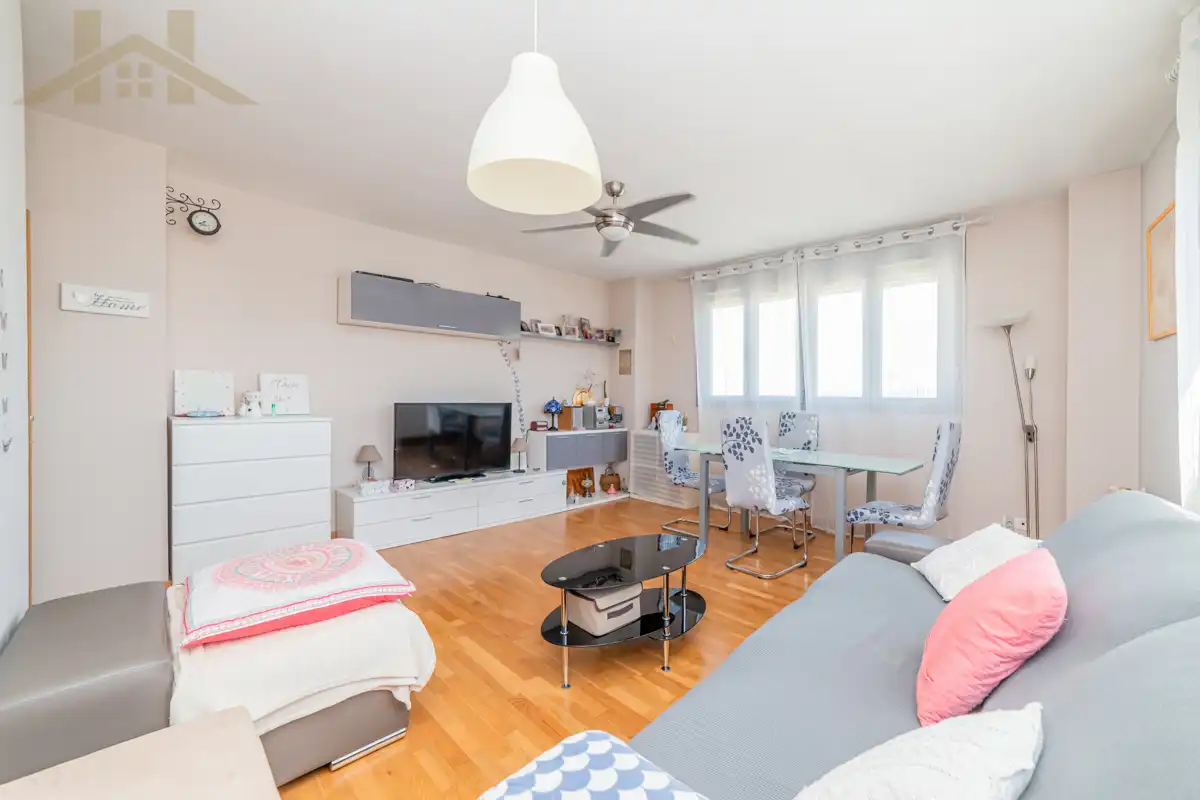 Piso en venta en Urbanizaciones