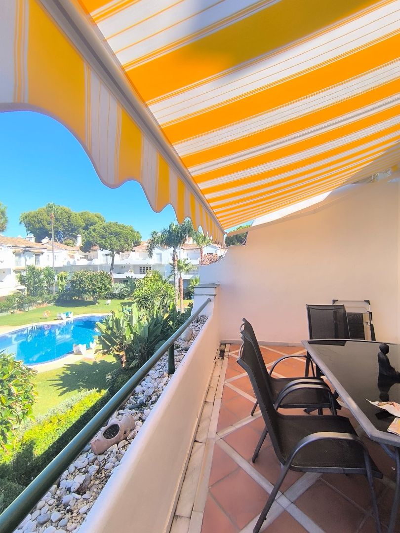 Jardín de Apartamento de alquiler en Estepona con Aire acondicionado, Calefacción y Terraza