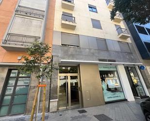 Exterior view of Duplex for sale in  Granada Capital