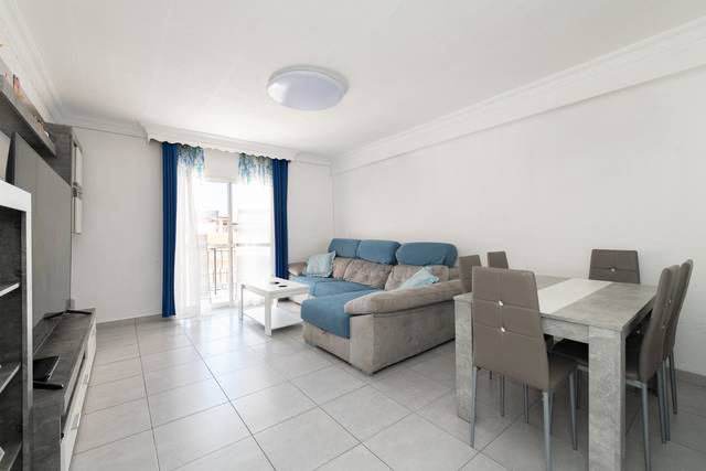 Piso en Venta en Calle Serrano Fernández en Barrio de Ciudad Jardín