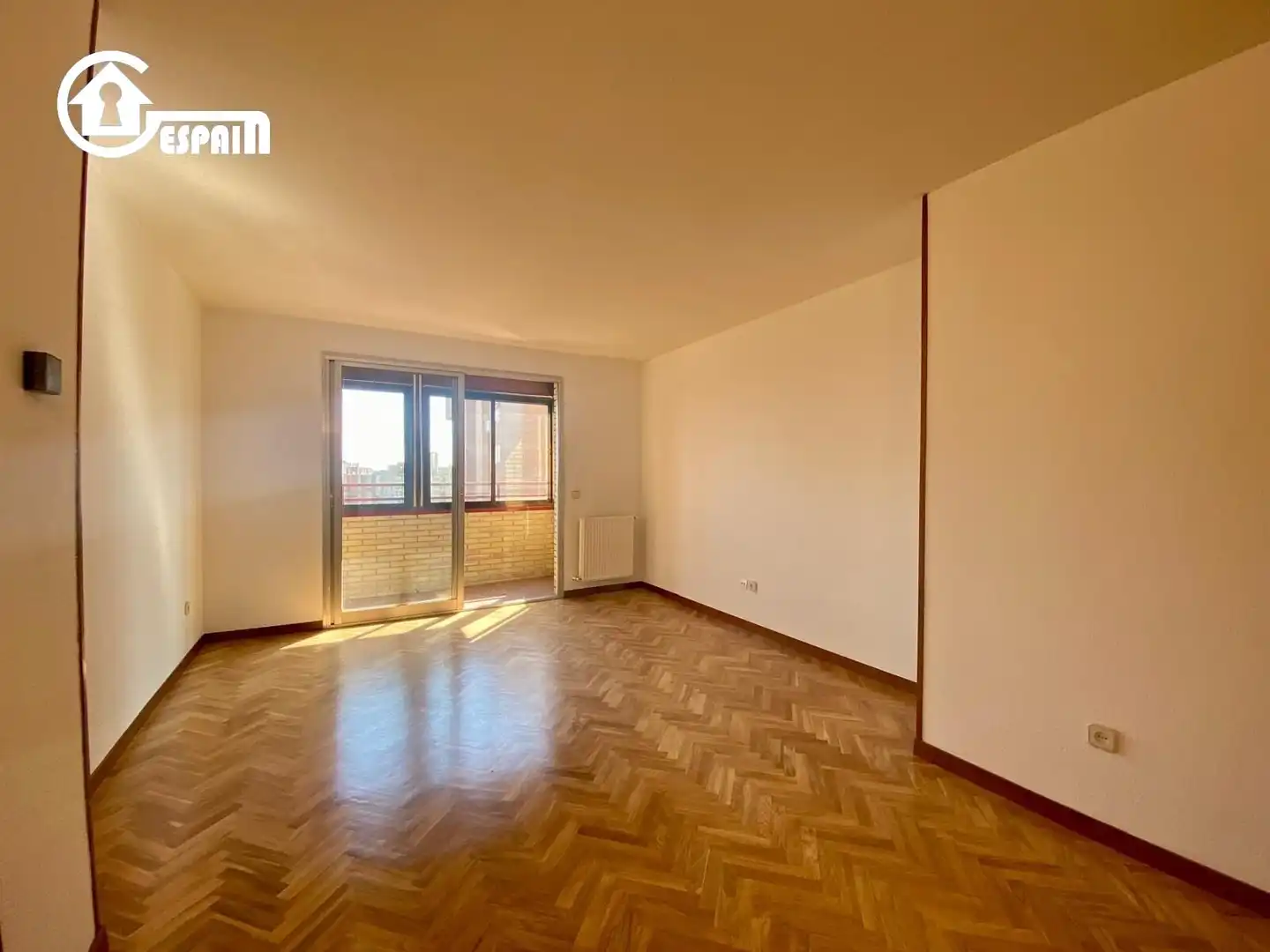 Living room of Flat for sale in Madrid  with Heating, Private garden and Terrace